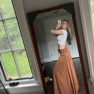 Flowy Pleated Tawny Maxi Skirt Size Small